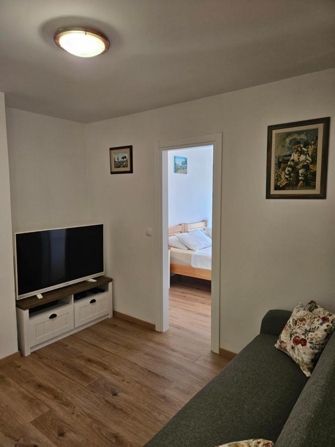 Apartman Eli Supetar Εξωτερικό φωτογραφία