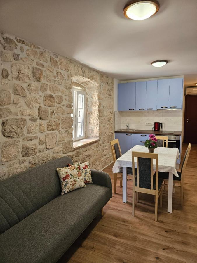Apartman Eli Supetar Εξωτερικό φωτογραφία