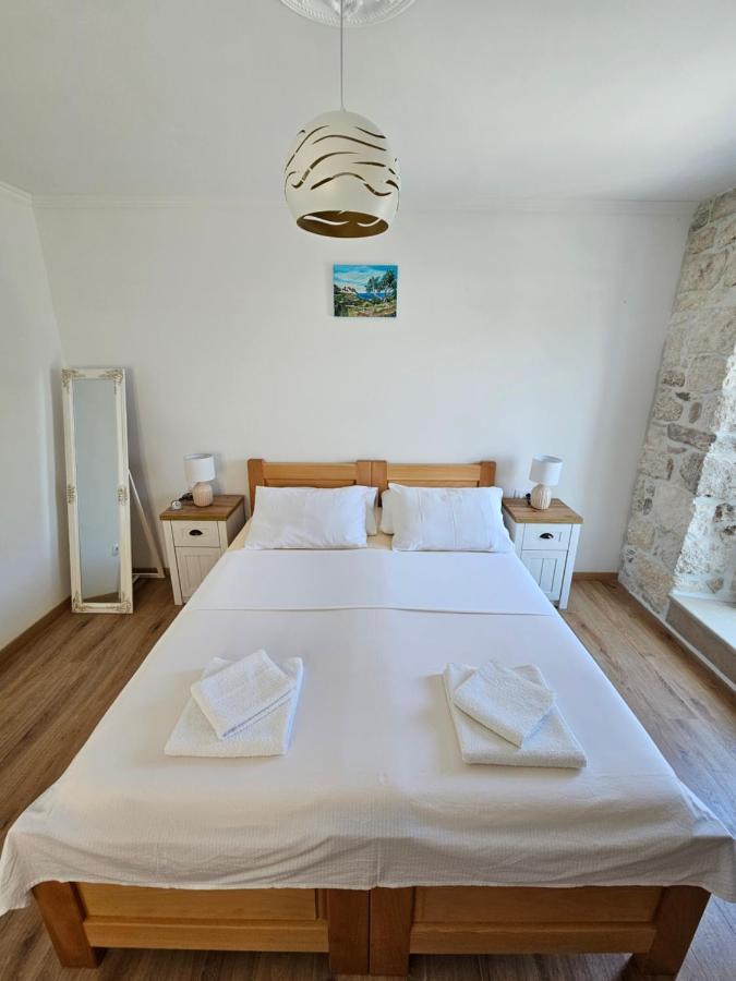 Apartman Eli Supetar Εξωτερικό φωτογραφία