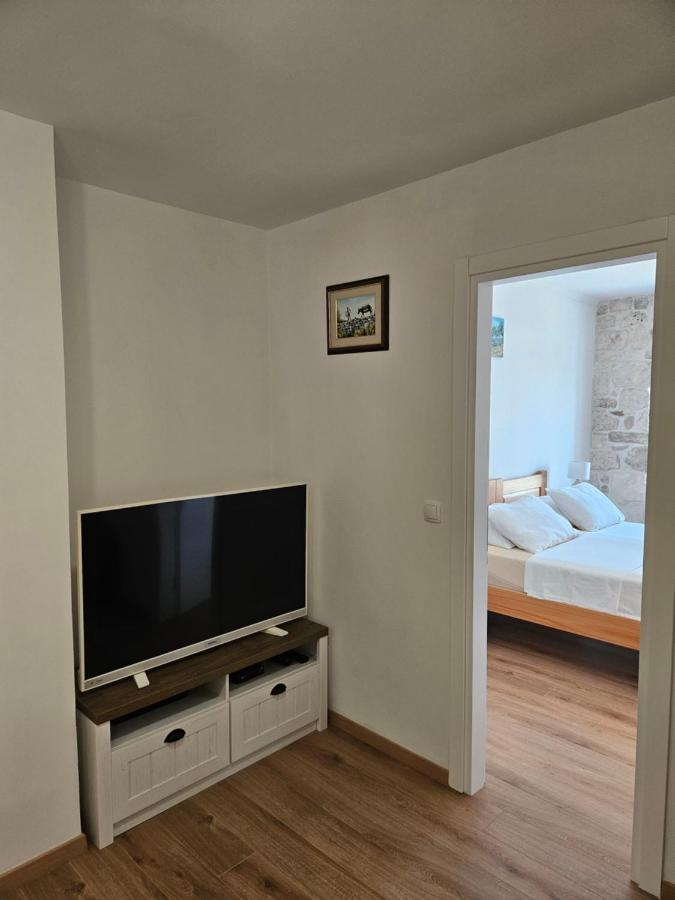 Apartman Eli Supetar Εξωτερικό φωτογραφία