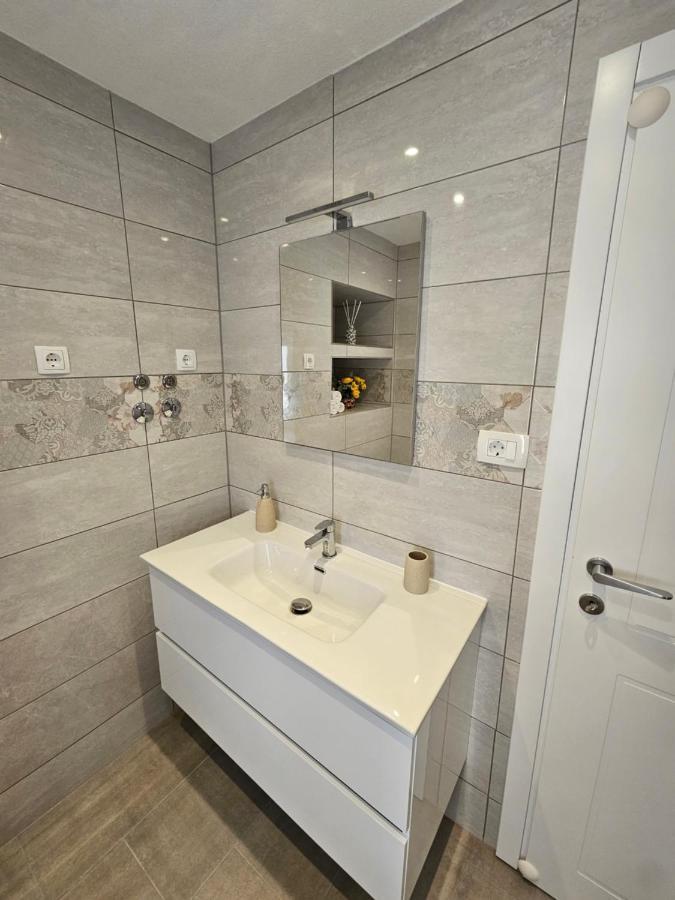 Apartman Eli Supetar Εξωτερικό φωτογραφία