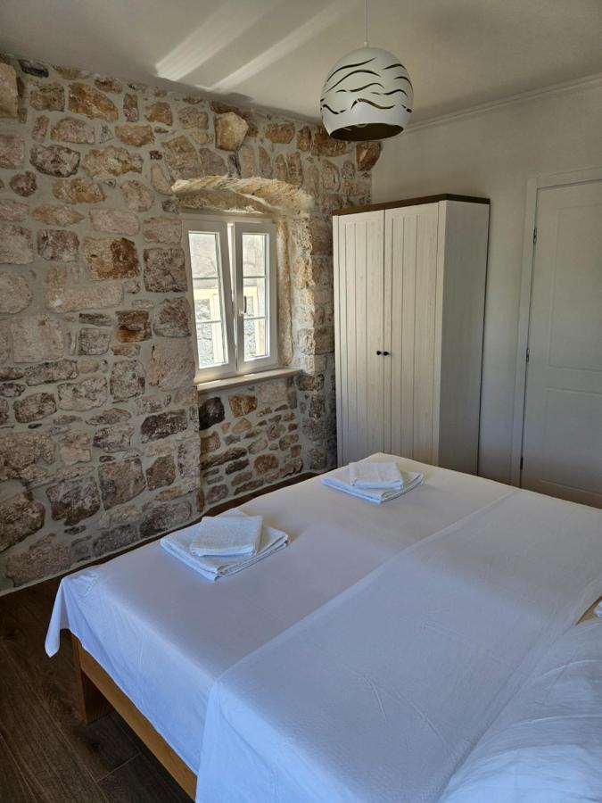 Apartman Eli Supetar Εξωτερικό φωτογραφία